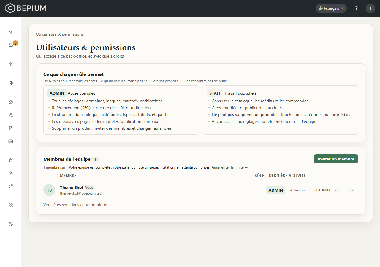 L'écran « Utilisateurs & permissions » : ce que chaque rôle permet, puis la liste des membres de l'équipe